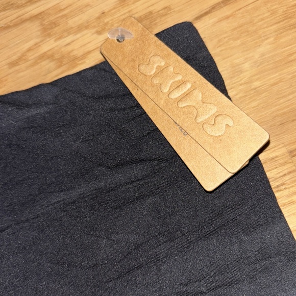 NWT SKIMS bandeau bra - Picture 4 of 4